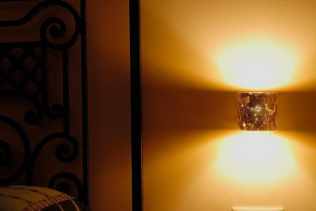Dimora Storica "Casa Sicuro" Bed & Breakfast Martano Luaran gambar